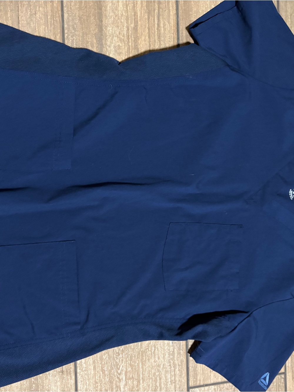 Reebok Navy Medical Scrub Top and Drawstring Pants Set - Picture 4 of 10